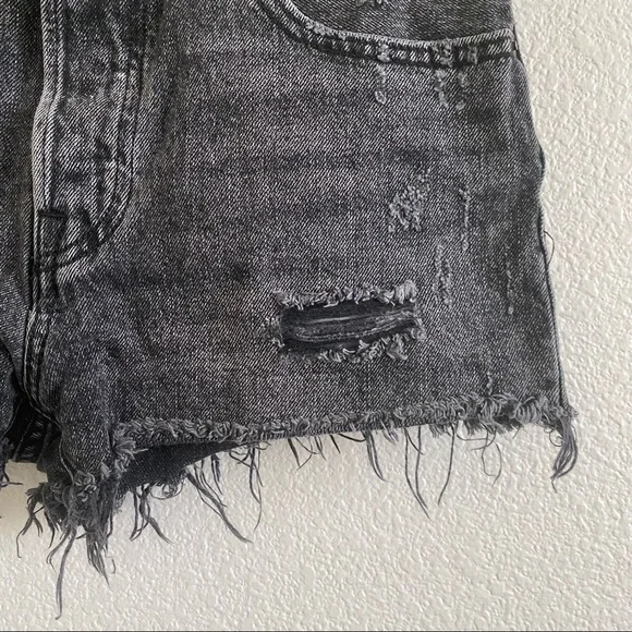 Levi's 501s Premium Denim Washed Black Grey Cut Off Distressed Jean Shorts - Picture 6 of 7